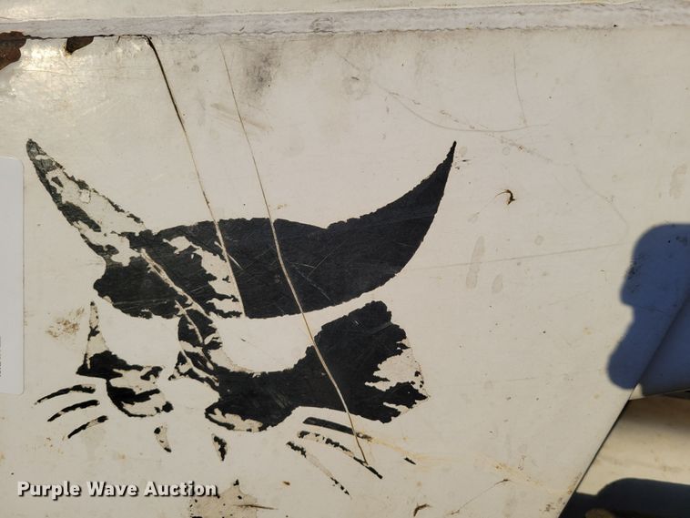 image for item DM8178 2000 Bobcat 864  tracked skid steer loader