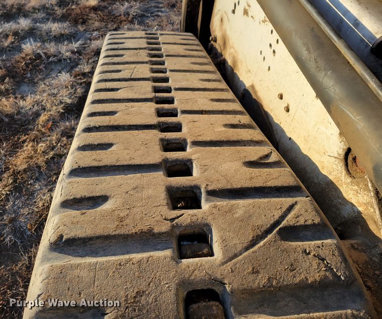 image for item DM8178 2000 Bobcat 864  tracked skid steer loader