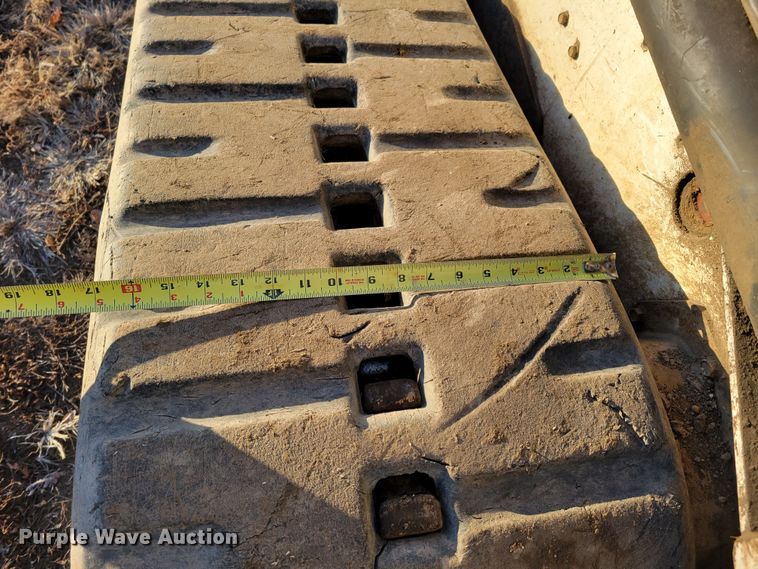 image for item DM8178 2000 Bobcat 864  tracked skid steer loader