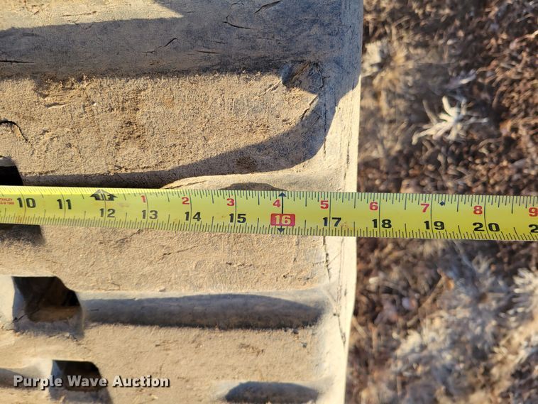 image for item DM8178 2000 Bobcat 864  tracked skid steer loader