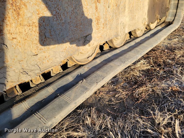 image for item DM8178 2000 Bobcat 864  tracked skid steer loader