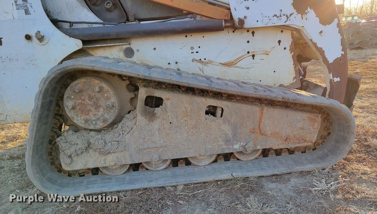 image for item DM8178 2000 Bobcat 864  tracked skid steer loader