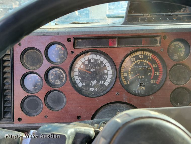 image for item DM8180 1998 Mack CH613  truck cab and chassis