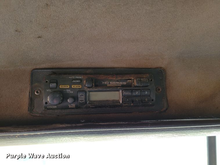 image for item DM8180 1998 Mack CH613  truck cab and chassis