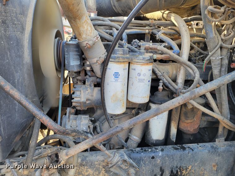 image for item DM8180 1998 Mack CH613  truck cab and chassis