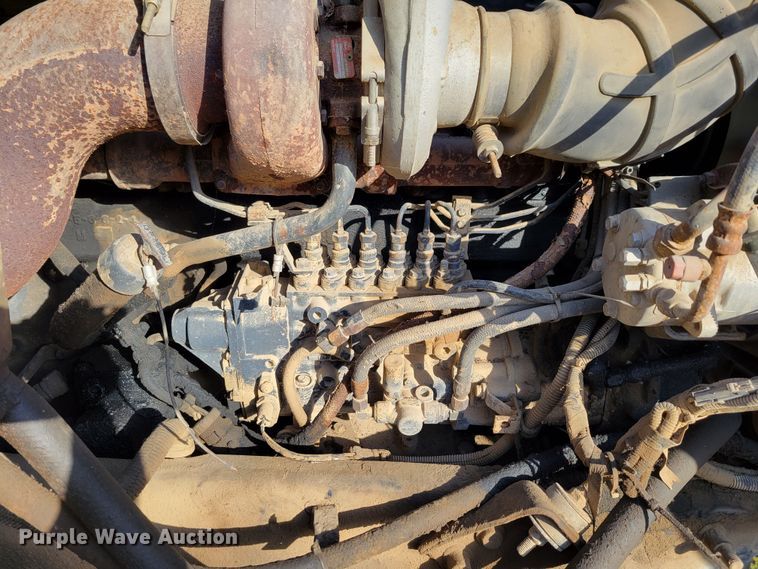 image for item DM8180 1998 Mack CH613  truck cab and chassis