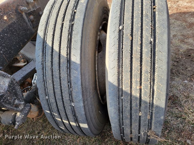 image for item DM8180 1998 Mack CH613  truck cab and chassis