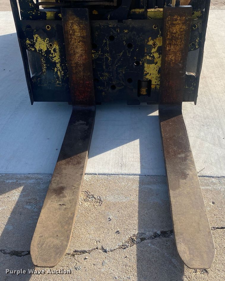 image for item DN8142 Hyster S80  forklift