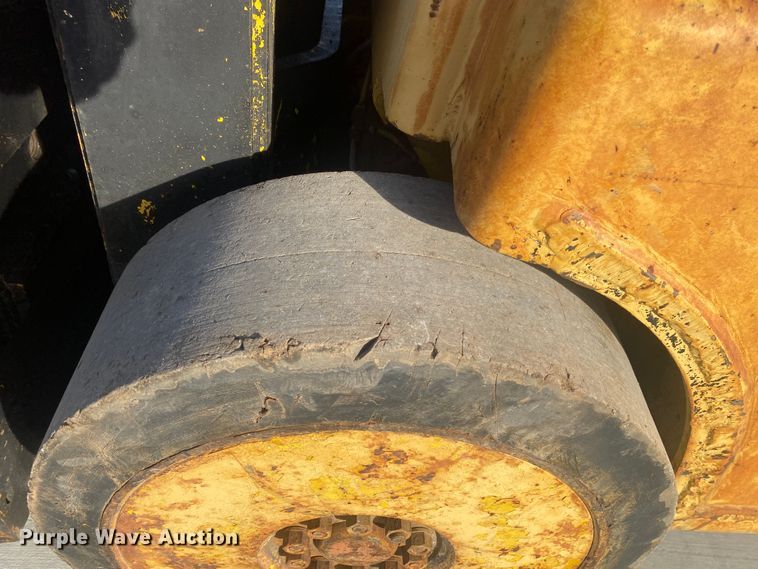 image for item DN8142 Hyster S80  forklift