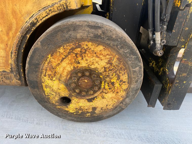 image for item DN8142 Hyster S80  forklift