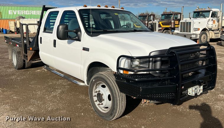 image for item DO8996 2004 Ford F450 Super Duty  Crew Cab flatbed truck
