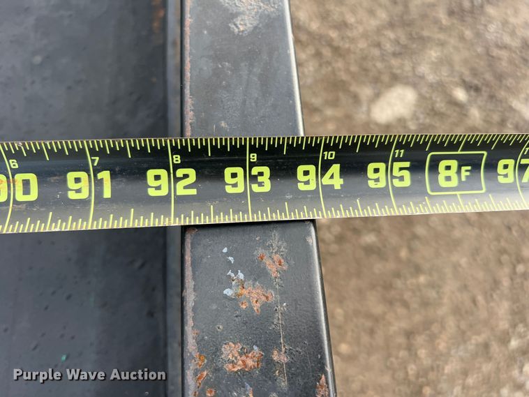 image for item DO8996 2004 Ford F450 Super Duty  Crew Cab flatbed truck