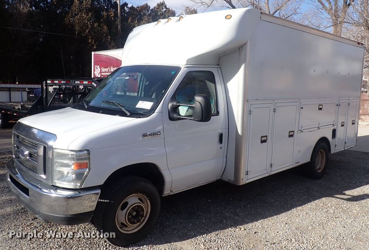 image for item DQ3911 2013 Ford E450  delivery truck