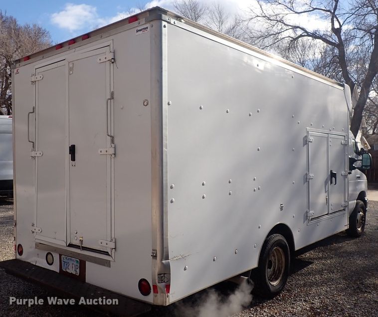 image for item DQ3911 2013 Ford E450  delivery truck