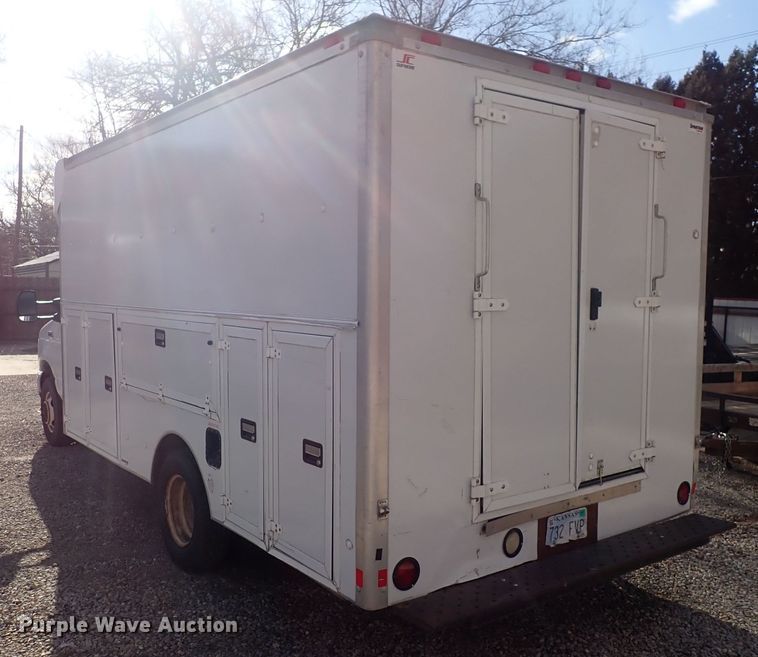 image for item DQ3911 2013 Ford E450  delivery truck