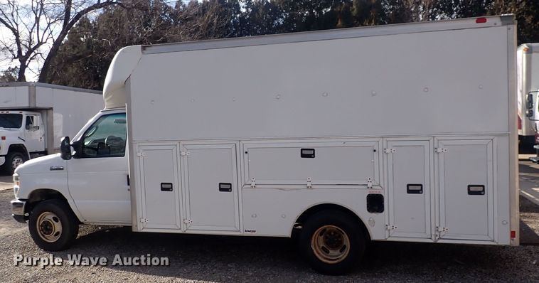 image for item DQ3911 2013 Ford E450  delivery truck