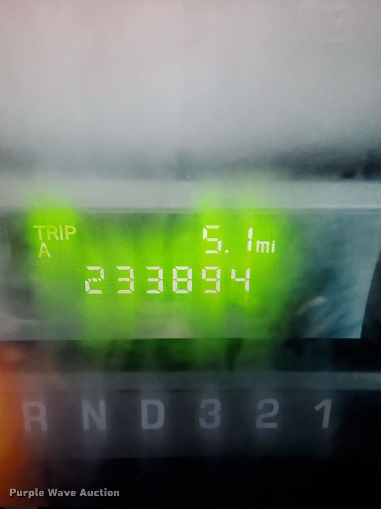 image for item DQ3911 2013 Ford E450  delivery truck