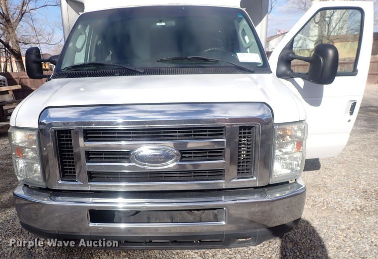 image for item DQ3911 2013 Ford E450  delivery truck