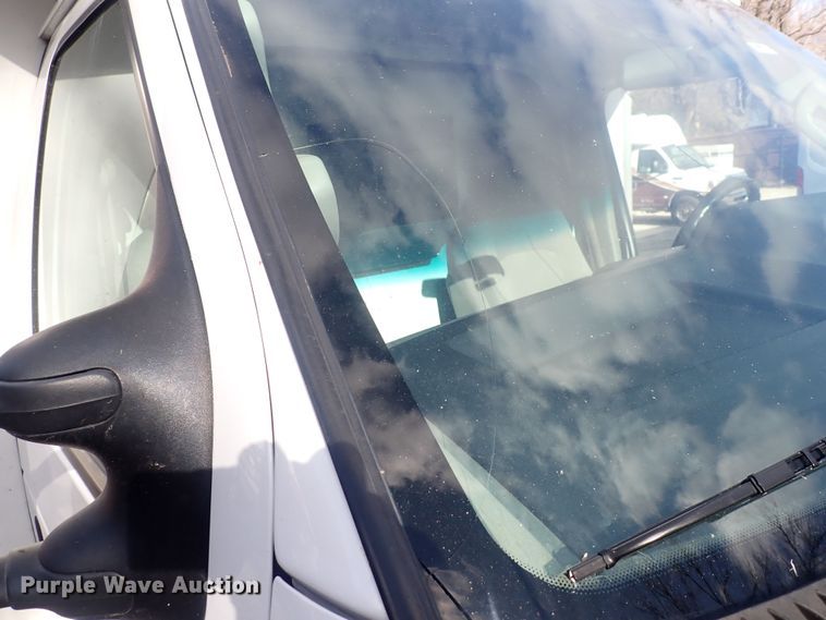 image for item DQ3911 2013 Ford E450  delivery truck