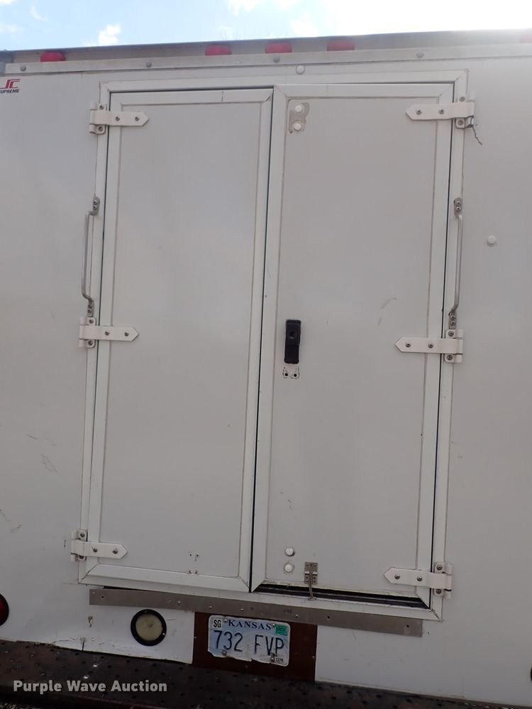 image for item DQ3911 2013 Ford E450  delivery truck