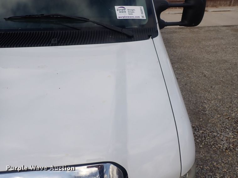 image for item DQ3911 2013 Ford E450  delivery truck