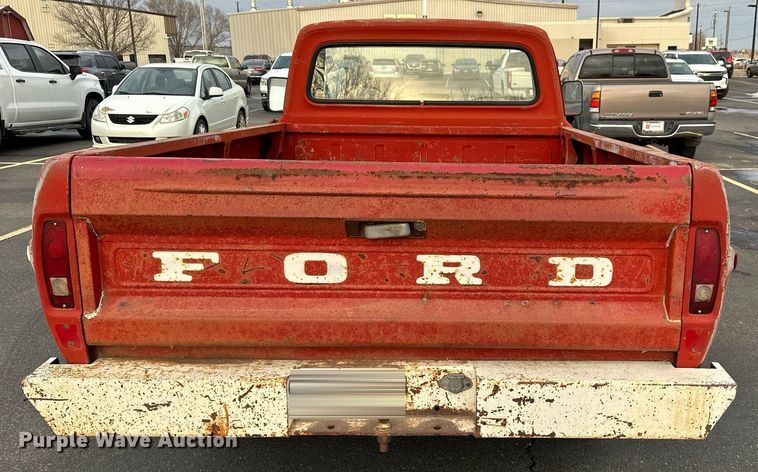 image for item DR9187 1972 Ford F100  pickup truck