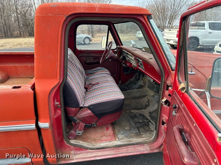 image for item DR9187 1972 Ford F100  pickup truck