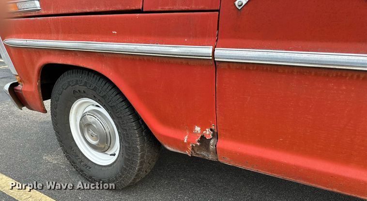 image for item DR9187 1972 Ford F100  pickup truck