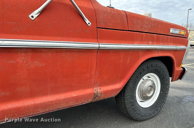 image for item DR9187 1972 Ford F100  pickup truck