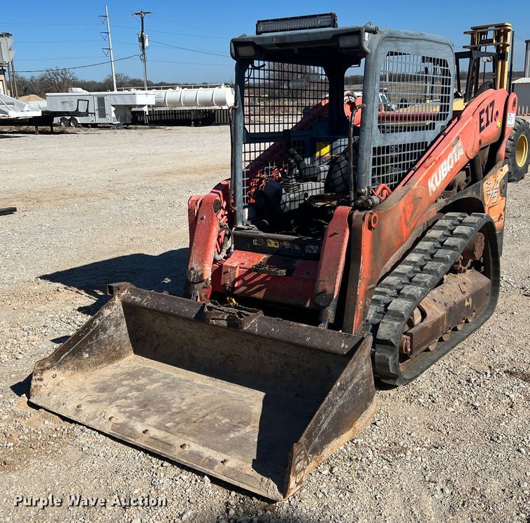 image for item DS2645 2010 Kubota SVL75  tracked skid steer loader