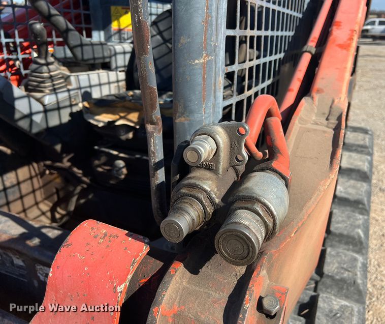 image for item DS2645 2010 Kubota SVL75  tracked skid steer loader