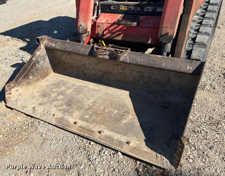 image for item DS2645 2010 Kubota SVL75  tracked skid steer loader