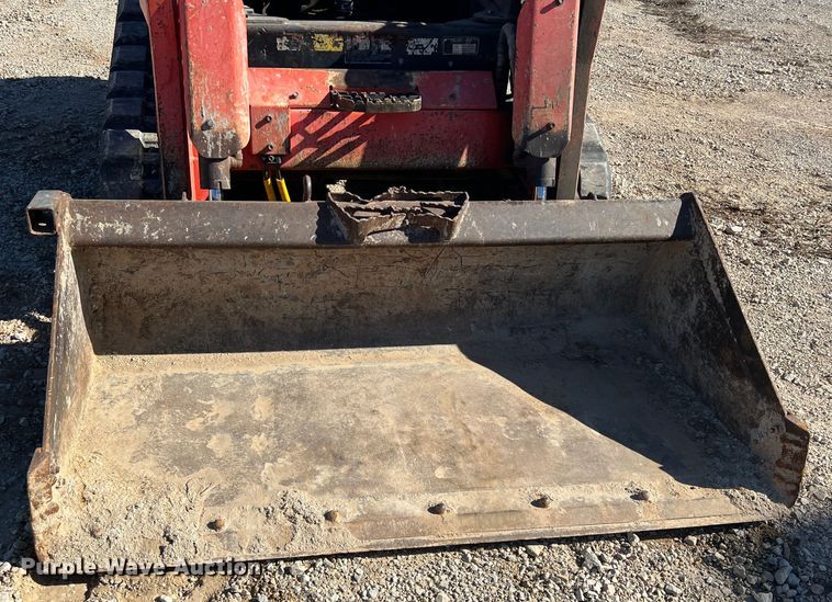 image for item DS2645 2010 Kubota SVL75  tracked skid steer loader