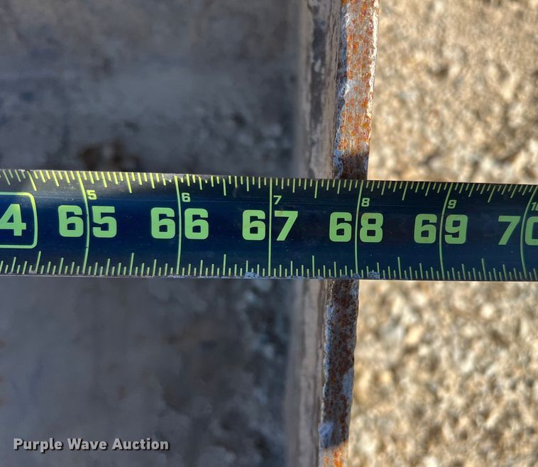 image for item DS2645 2010 Kubota SVL75  tracked skid steer loader