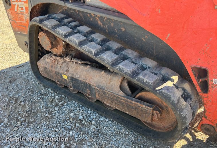 image for item DS2645 2010 Kubota SVL75  tracked skid steer loader
