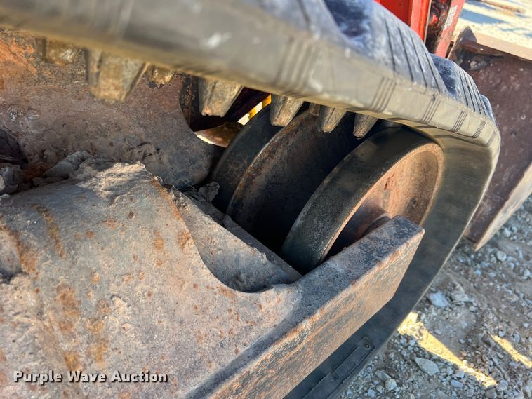 image for item DS2645 2010 Kubota SVL75  tracked skid steer loader