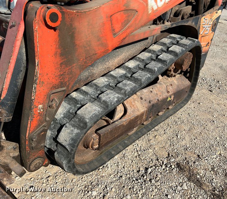 image for item DS2645 2010 Kubota SVL75  tracked skid steer loader