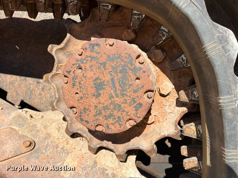 image for item DS2645 2010 Kubota SVL75  tracked skid steer loader