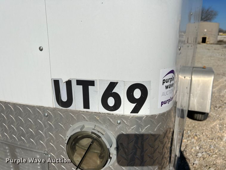 image for item DS2646 2011 Haulmark  enclosed cargo trailer