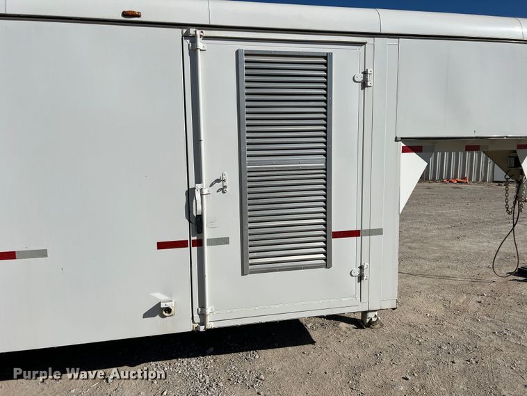 image for item DS2652 2017 W-W Trailers  enclosed cargo trailer