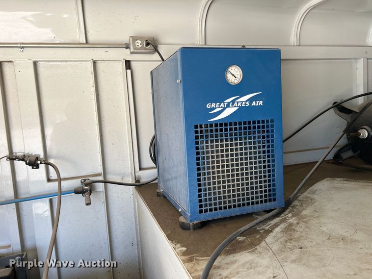 image for item DS2652 2017 W-W Trailers  enclosed cargo trailer