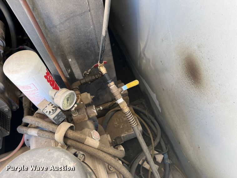 image for item DS2652 2017 W-W Trailers  enclosed cargo trailer