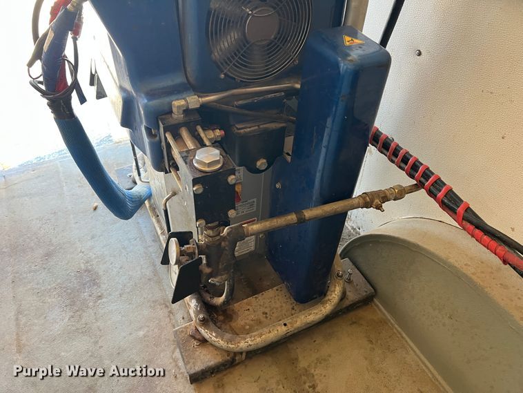 image for item DS2652 2017 W-W Trailers  enclosed cargo trailer