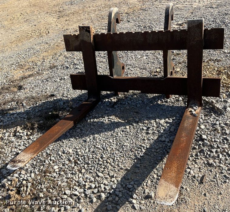 image for item DS2653 4'L forks