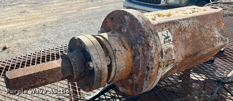 image for item DS2655 WorkSaver HDP-20  post driver