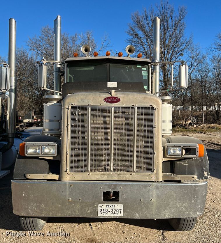 image for item DS2662 2006 Peterbilt 379  semi truck