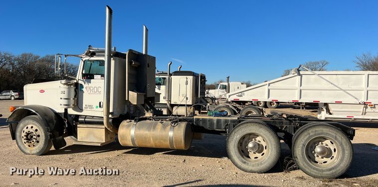 image for item DS2662 2006 Peterbilt 379  semi truck