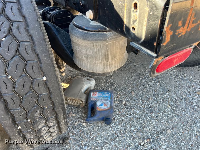 image for item DS2662 2006 Peterbilt 379  semi truck