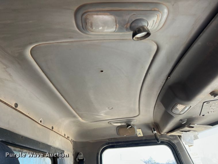 image for item DS2662 2006 Peterbilt 379  semi truck