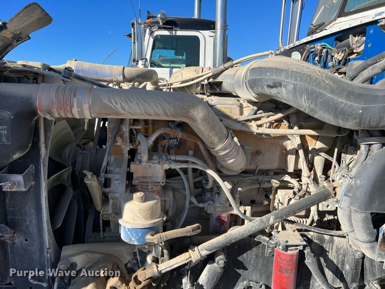 image for item DS2662 2006 Peterbilt 379  semi truck